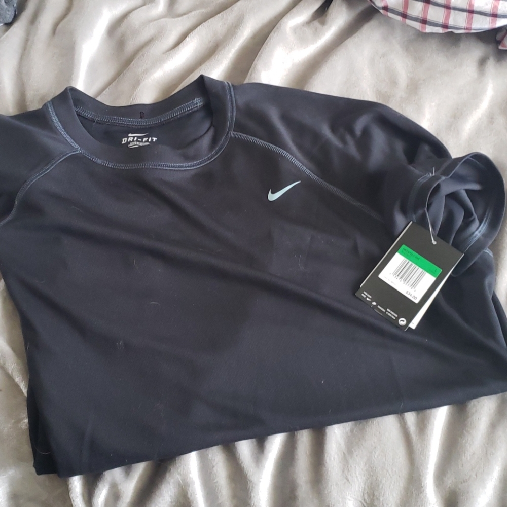 Mens Short Sleeve Nike DriFit Tee